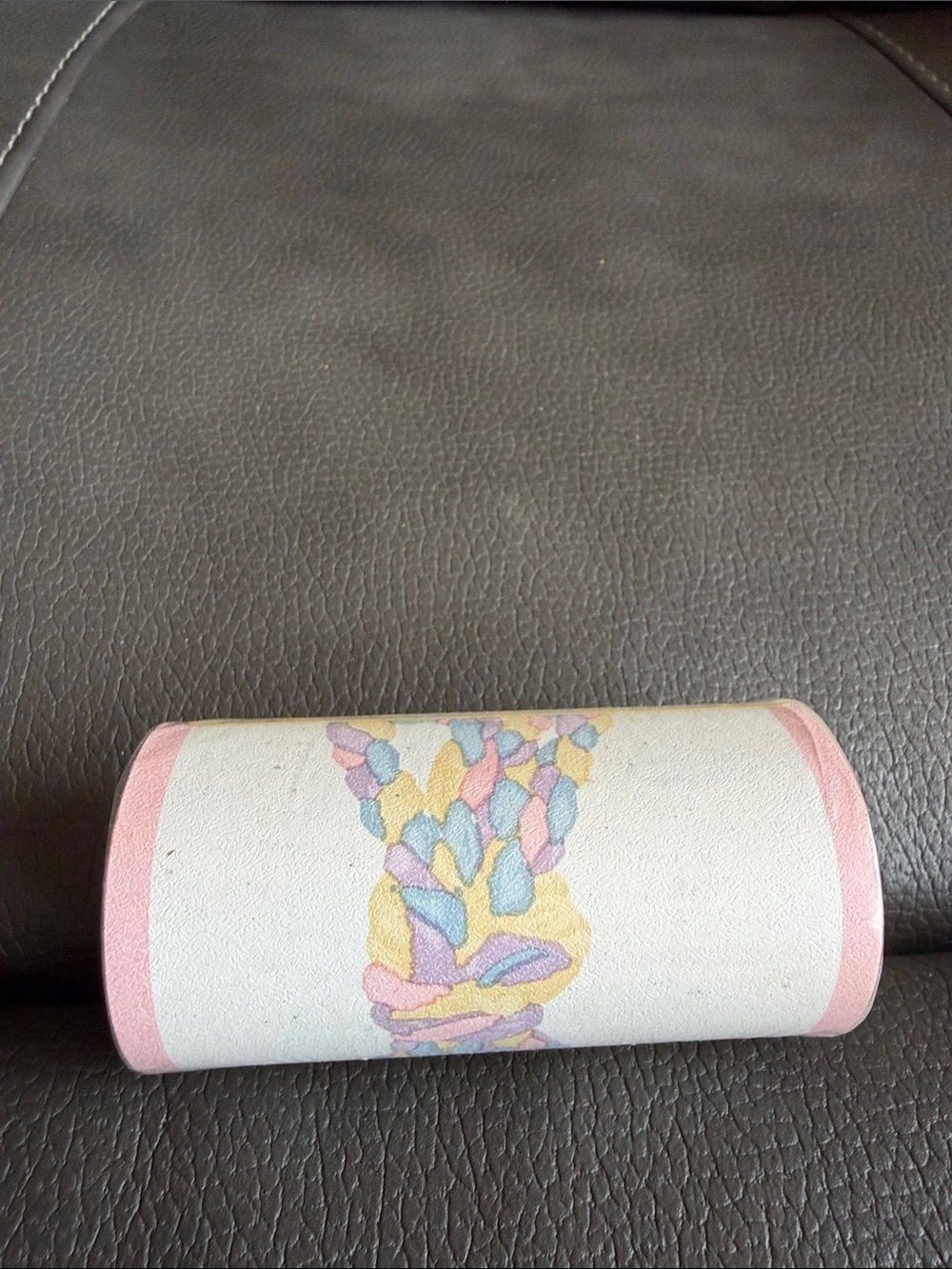 Vintage United Border Wallpaper Trim in Pink and Pastel Accents - Picture 6 of 10